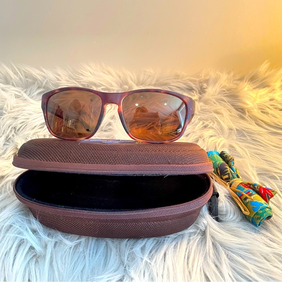 Maui Jim sunglasses with tortoise frames - Picture 1 of 3